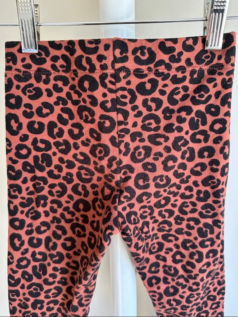 H&M Leopard Print Set Size 5T - Picture 15 of 16